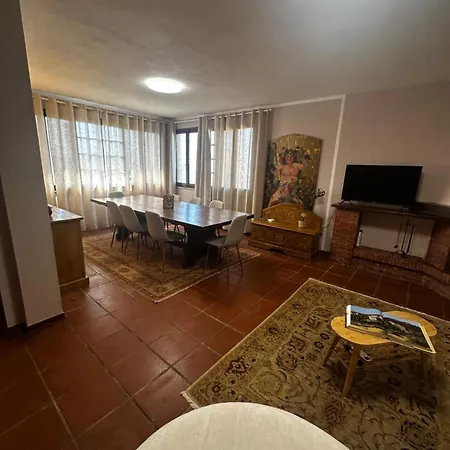 Anika Apartment Pianore
